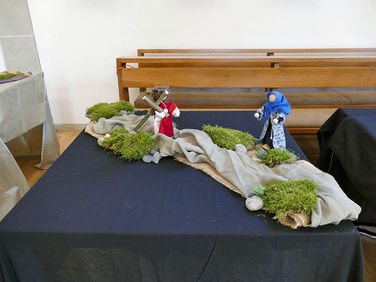 Kinderkreuzweg in St. Crescentius (Foto: Karl-Franz Thiede)
